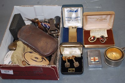 Lot 429 - A small collection of miscellaneous items, to...