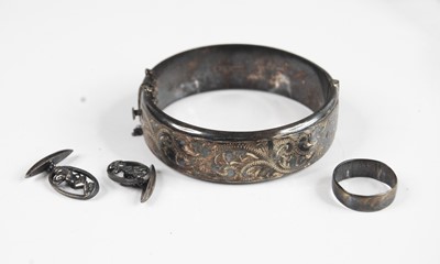 Lot 402 - A Victorian style silver and engraved hinged...