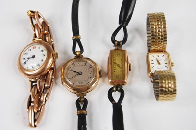 Lot 417 - A ladies 9ct gold wristwatch, manuel wind and...