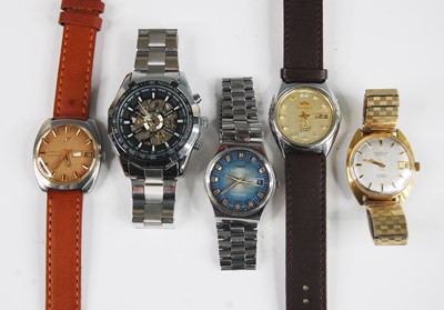 Lot 422 - Assorted gent's fashion watches, to include...