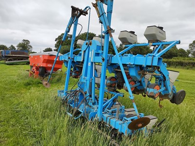 Lot 262 - 12 Row Monosem Meca 2000 Sugar Beet Drill
