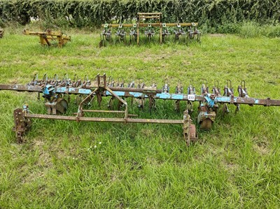 Lot 233 - 6 Row Webb Front Mounted Beet Hoe