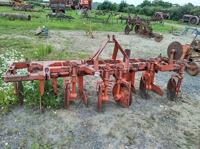 Lot 173 - Matrot M41 Disc Lifters