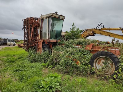 Lot 159a - 6 Row Matro M31 Sugar Beet Harvester K723 RRT...