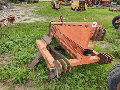 Lot 163 - 3 Leg Howard Paraplow