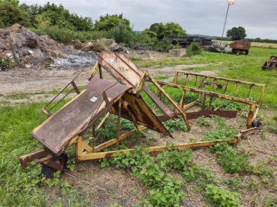 Lot 201 - Major Flat 8 Bale Sledge