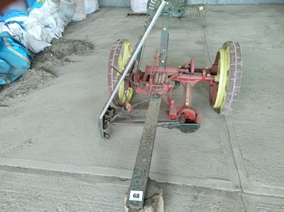 Lot 68 - Ellington & Co Gainsborough No.2 - Grass Cutter