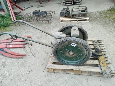 Lot 82 - Oxford Allen Grass Mower