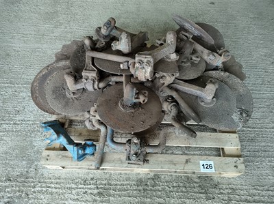 Lot 126 - Qty of Disc Parts