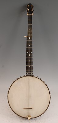 Lot 538 - An early 20th century five string banjo,...