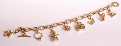 Lot 1135 - A Links of London 18ct yellow gold oval link...