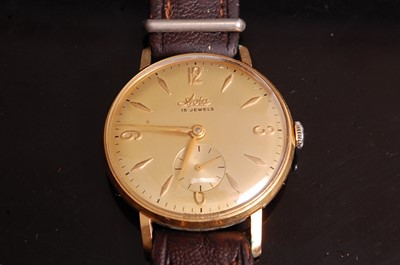 Lot 378 - A gent's Avia gold plated and steel cased...