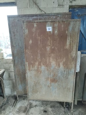 Lot 32 - 2 x Metal Dividers