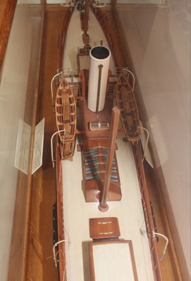 Lot 68 - A very well made Ship Makers display model of...