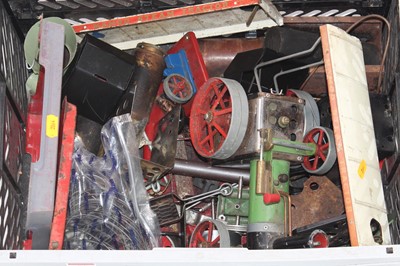 Lot 84 - 1 box of various Mamod and Miniature steam...