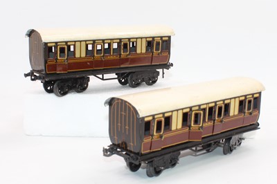 Lot 233 - 2x 1920s Bing chocolate and cream short bogie...