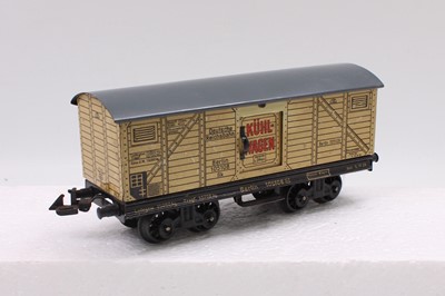 Lot 243 - 1930s Bing cream bogie 'Kuhl-Wagen' (VG)