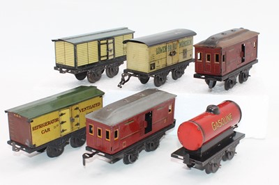 Lot 267 - A small tray containing 6x assorted Karl Bub 4...