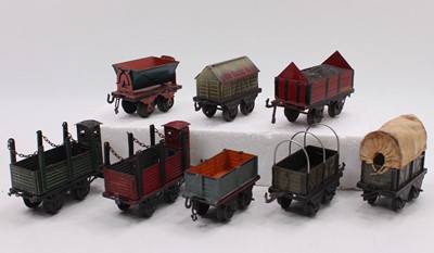 Lot 277 - A small tray containing 6x Bing assorted small...