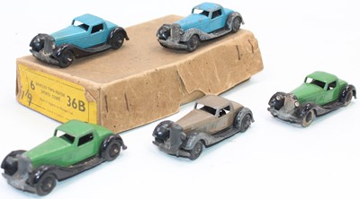 Lot 1064 - Dinky Toys No.36b Bentley Two Seater Sports...