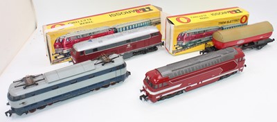 Lot 287 - Three locos and a Texaco tank wagon: Rivarossi...