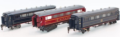 Lot 289 - Three continental bogie coaches, maker...