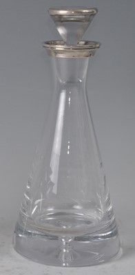 Lot 93 - A contemporary silver mounted and clear glass...