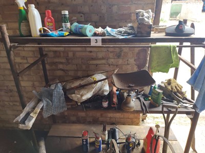 Lot 3 - Shelving Unit