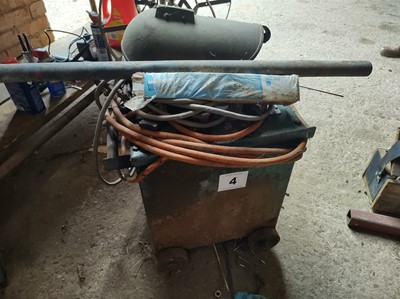 Lot 4 - Oxford Welder