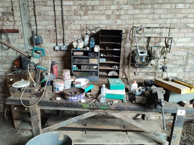 Lot 5 - Workbench with Vice & Guillotine