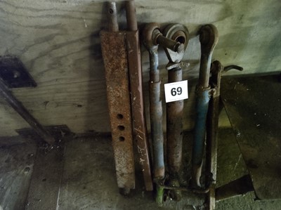 Lot 69 - Tractor Toplinks