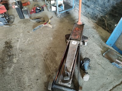 Lot 14 - Heavy Duty Trolley Jack & Small Jacks