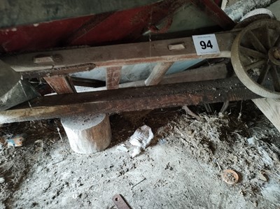 Lot 94 - Vintage Sack Barrow