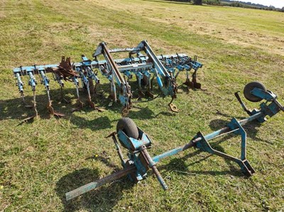 Lot 154 - Webb Front Mounted Sugarbeet Hoe