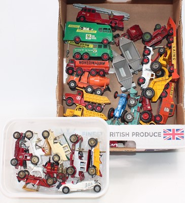 Lot 1625 - A small box containing mainly play worn...
