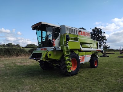 Lot 176 - 1995 Claas Mega 208 Combine Harvester with 6m...