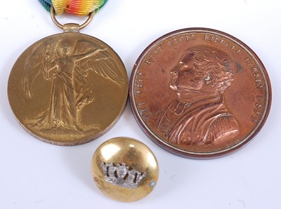 Lot 15 - A WW I Victory medal, naming M2-184276 PTE....