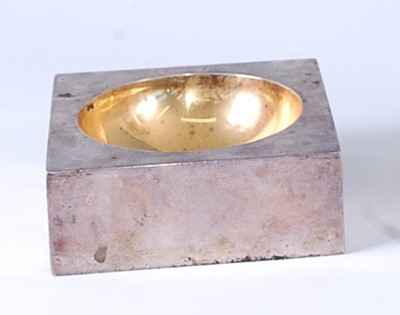 Lot 2129 - * A modern heavy silver small dish, of square...