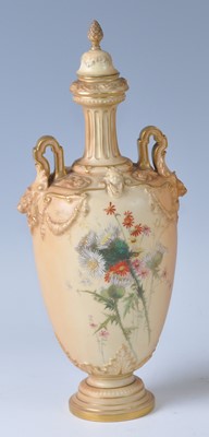 Lot 2028 - An Edwardian Royal Worcester porcelain blush...