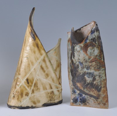 Lot 154 - Berthe Wallis (1936-2019) - a studio pottery...