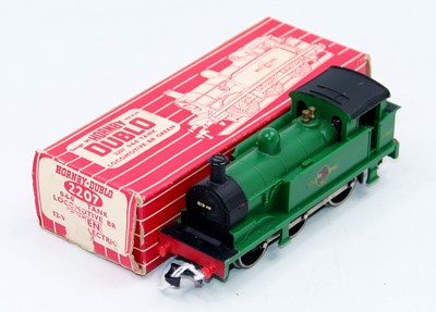 Lot 620 - 2207 Hornby Dublo 2-rail 0-6-0 tank loco BR...