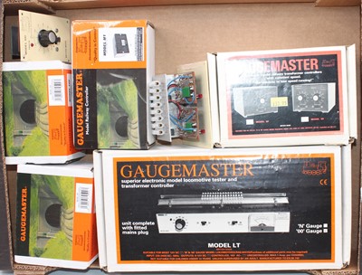 Lot 434 - A Gaugemaster 'Rolling Road' locomotive tester...