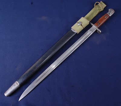 Lot 149 - A British 1907 pattern bayonet, the 43cm...