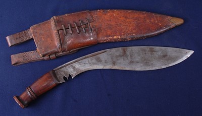 Lot 81 - A WW I period Kukri, the 35cm single edged...
