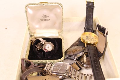 Lot 352 - An Art Nouveau style ladies wrist watch having...