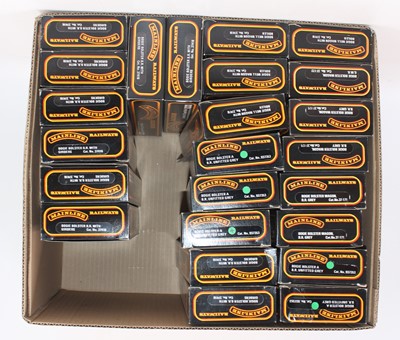 Lot 447 - 24 boxed Mainline 00 Gauge Bolster and Well...