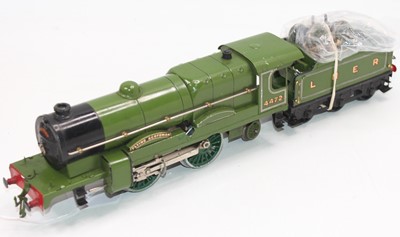 Lot 201 - 1933-6 Hornby No.3C clockwork loco & tender...