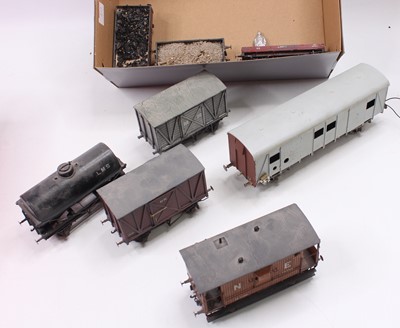 Lot 213 - Eight kit built O gauge wagons not all...