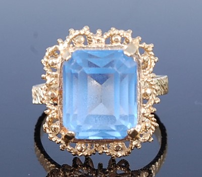Lot 449 - A yellow metal paste set ring, comprising a...