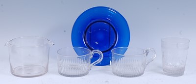 Lot 2211 - * A Regency glass rinser, flanked by twin lips,...